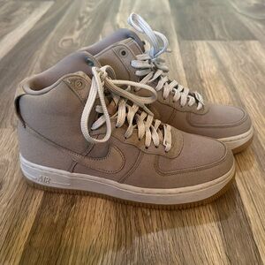 NIKE AIR FORCE 1 HIGH TOP SNEAKERS Size 6